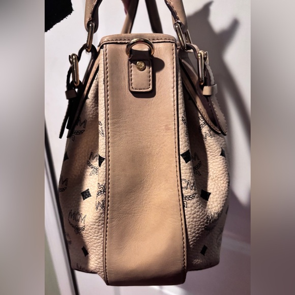 SOLD - Picture 4 of 10